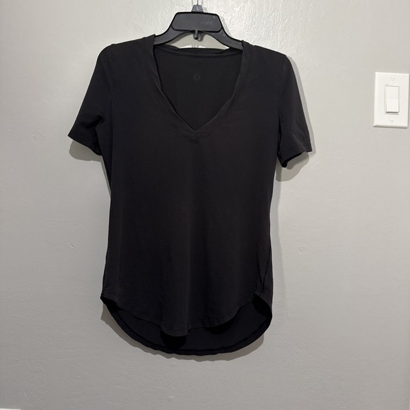 Lululemon Tops - Lululemon Size M Women Black Short Sleeve V-neck T-shirt Lightweight